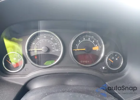 2015 Jeep Compass Latitude из США, поврежденный, VIN 1C4NJCEB7FD145861